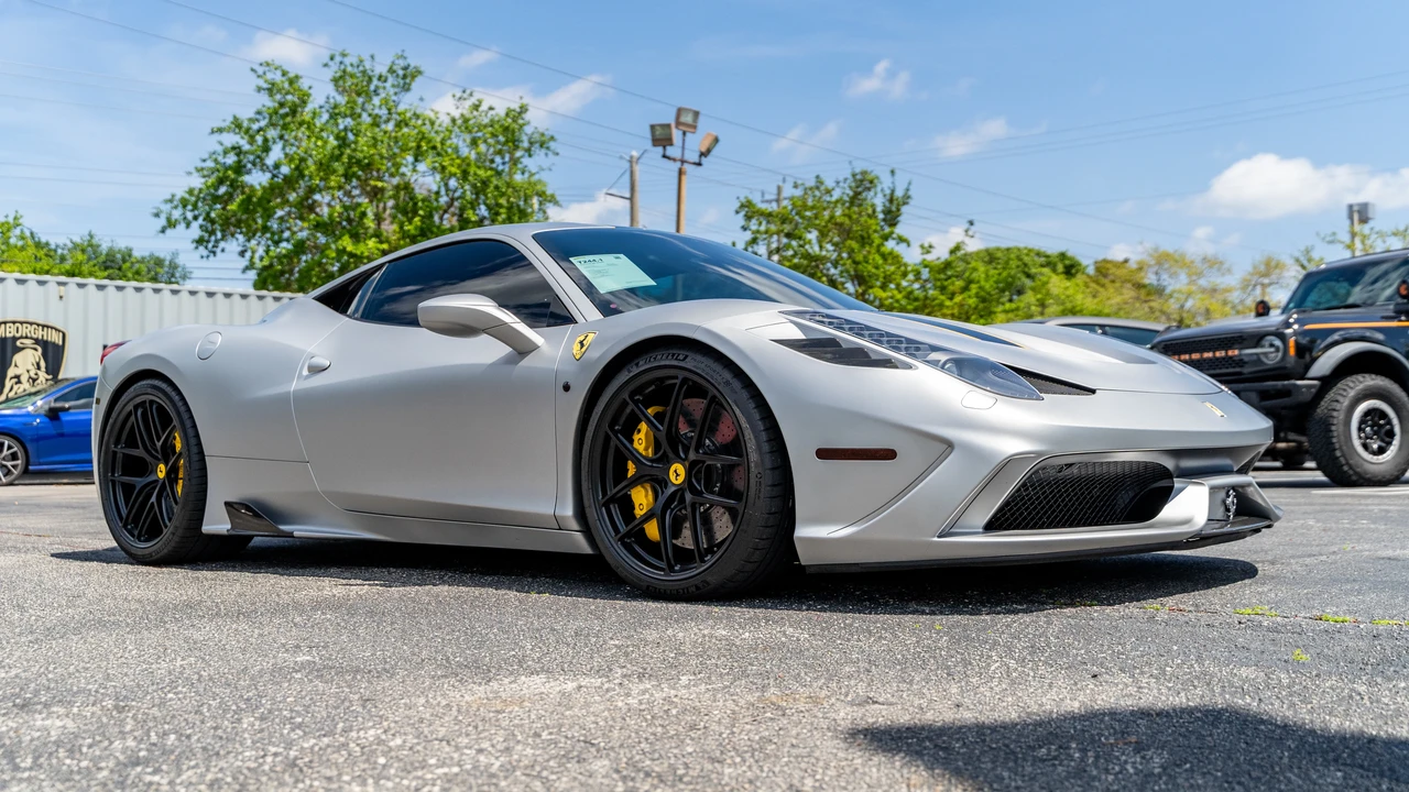 2014 Ferrari 458 Speciale - Image 5 of 31