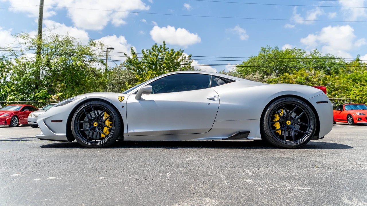 2014 Ferrari 458 Speciale - Image 4 of 31