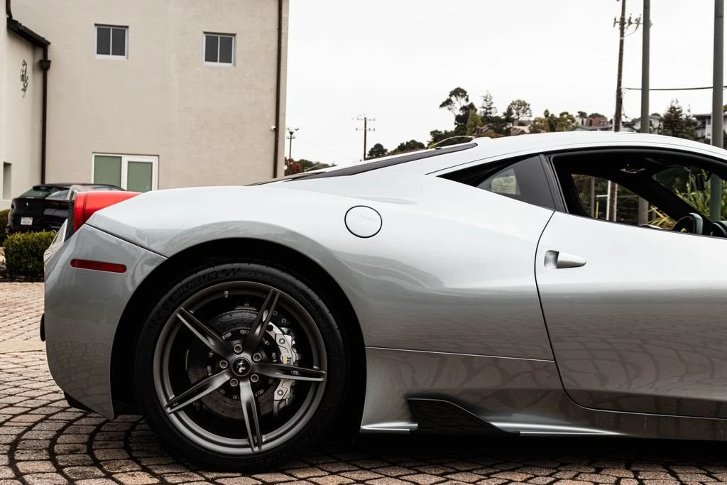 2014 Ferrari 458 Speciale - Image 18 of 31