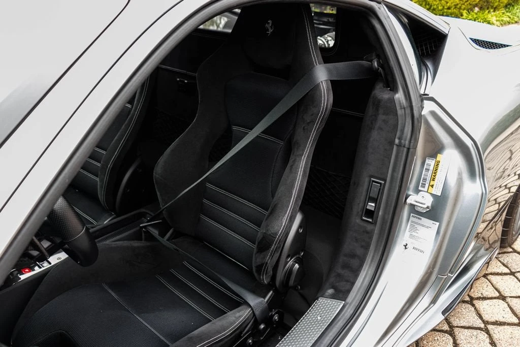 2014 Ferrari 458 Speciale - Image 6 of 31