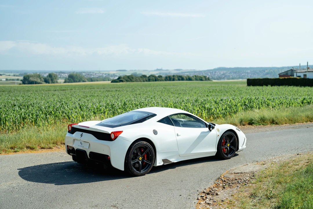 2014 Ferrari 458 Speciale - Image 20 of 31