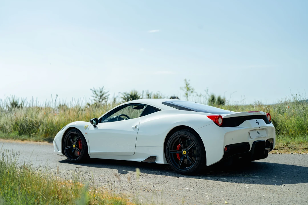 2014 Ferrari 458 Speciale - Image 12 of 31