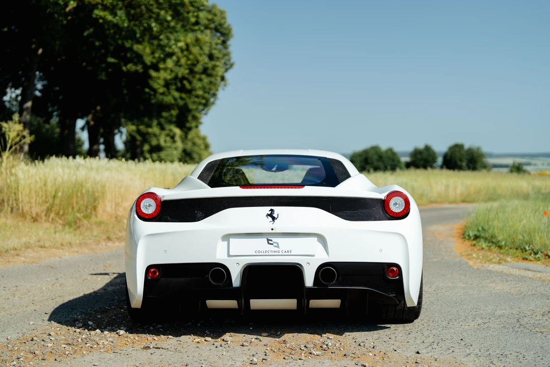 2014 Ferrari 458 Speciale - Image 21 of 31