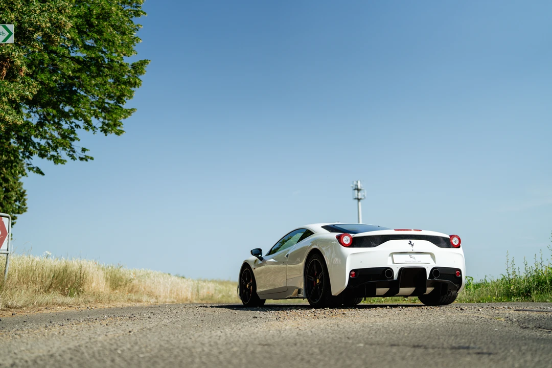 2014 Ferrari 458 Speciale - Image 23 of 31