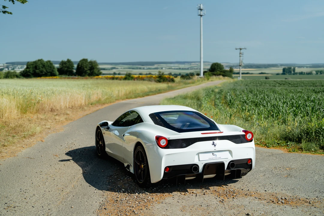 2014 Ferrari 458 Speciale - Image 24 of 31