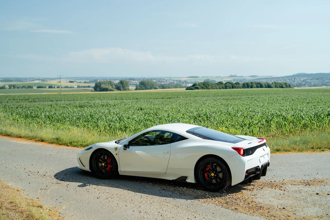2014 Ferrari 458 Speciale - Image 26 of 31