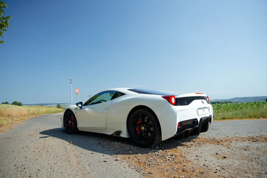 2014 Ferrari 458 Speciale - Image 4 of 31