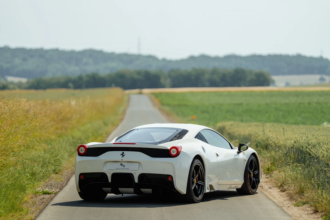 2014 Ferrari 458 Speciale - Image 30 of 31