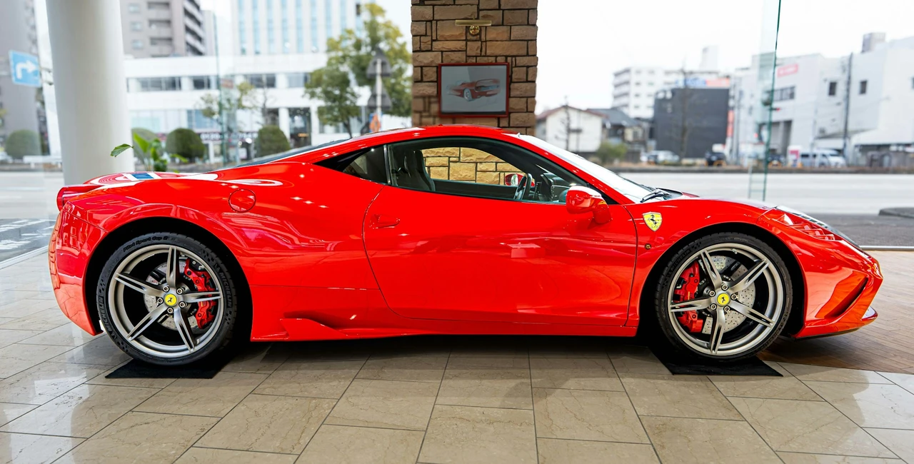 2014 Ferrari 458 Speciale - Image 4 of 21