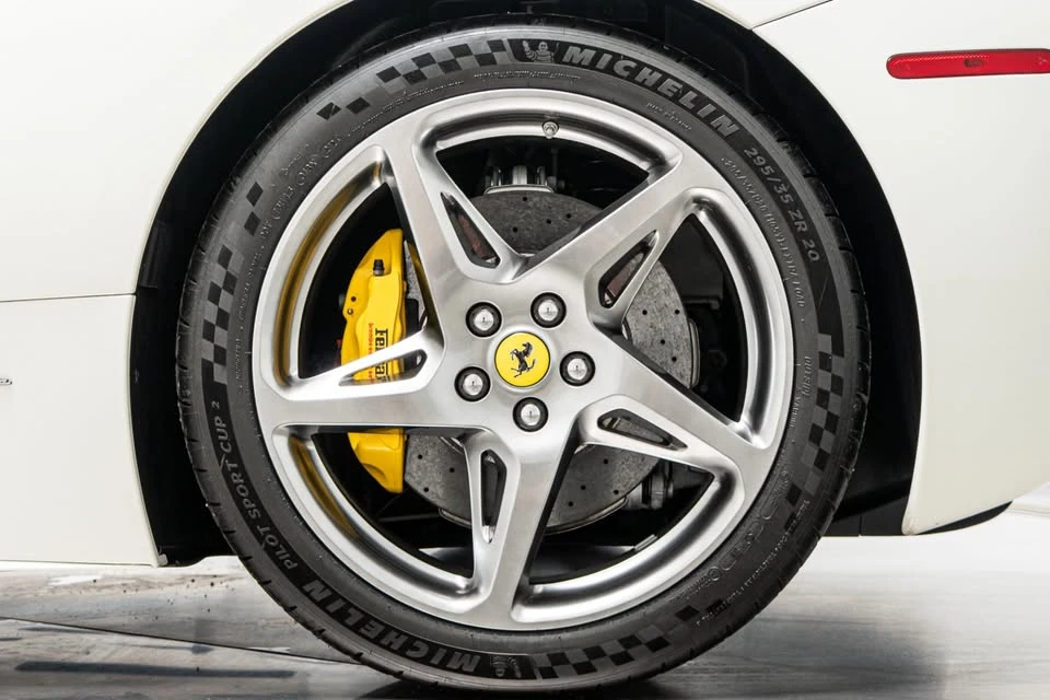 2014 Ferrari 458 Spider - Image 7 of 15