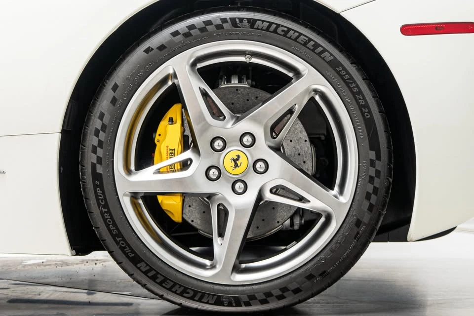 2014 Ferrari 458 Spider - Image 7 of 15