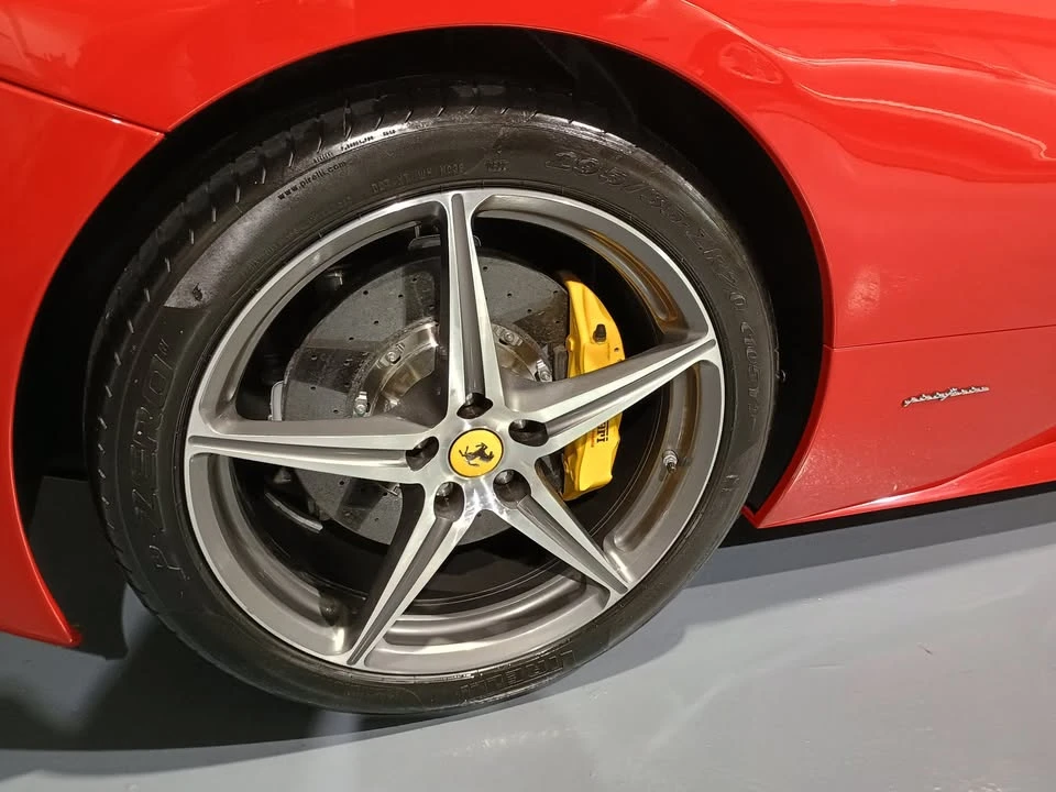 2014 Ferrari 458 Spider - Image 5 of 17