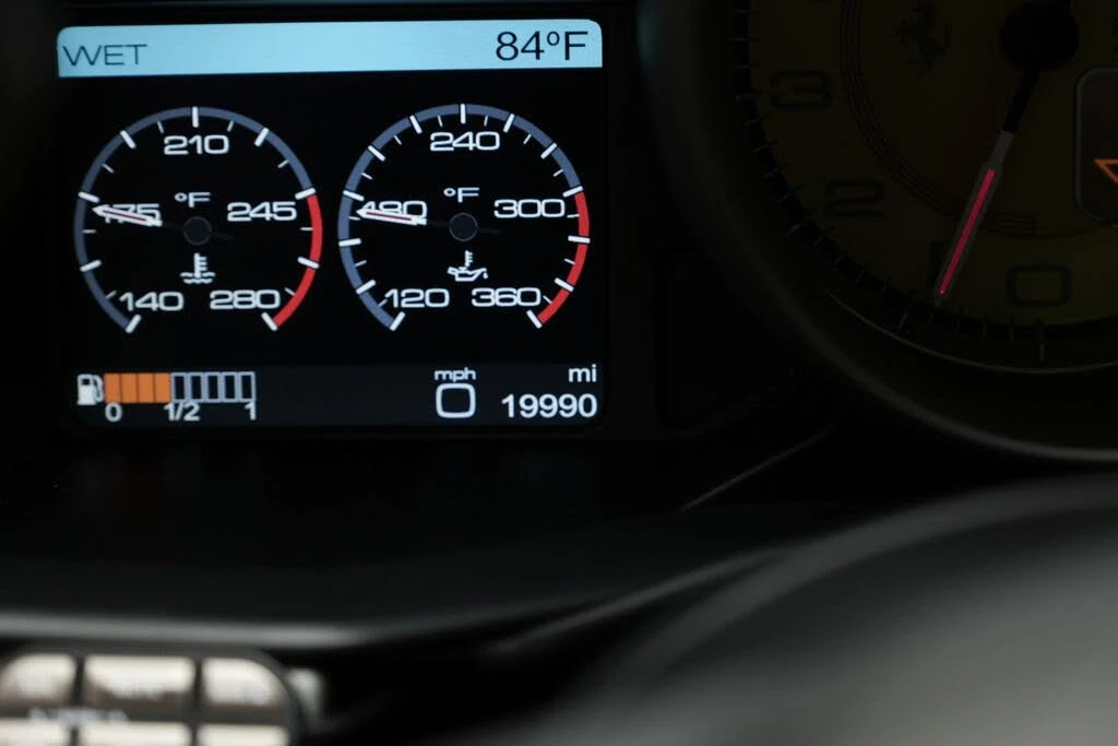 2014 Ferrari 458 Spider - Image 27 of 31