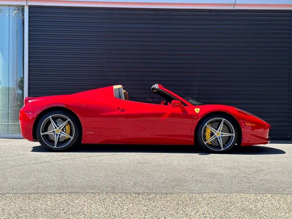 2014 Ferrari 458 Spider - Image 9 of 31