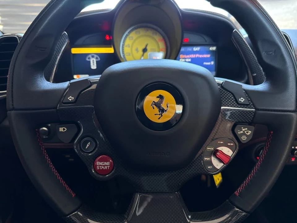 2014 Ferrari 458 Spider - Image 28 of 31