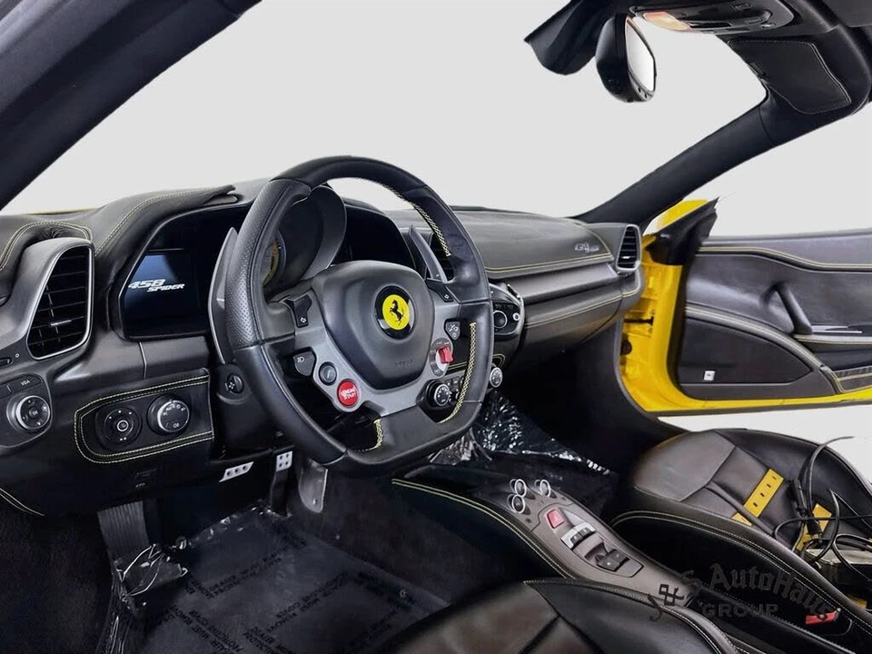 2014 Ferrari 458 Spider - Image 28 of 31