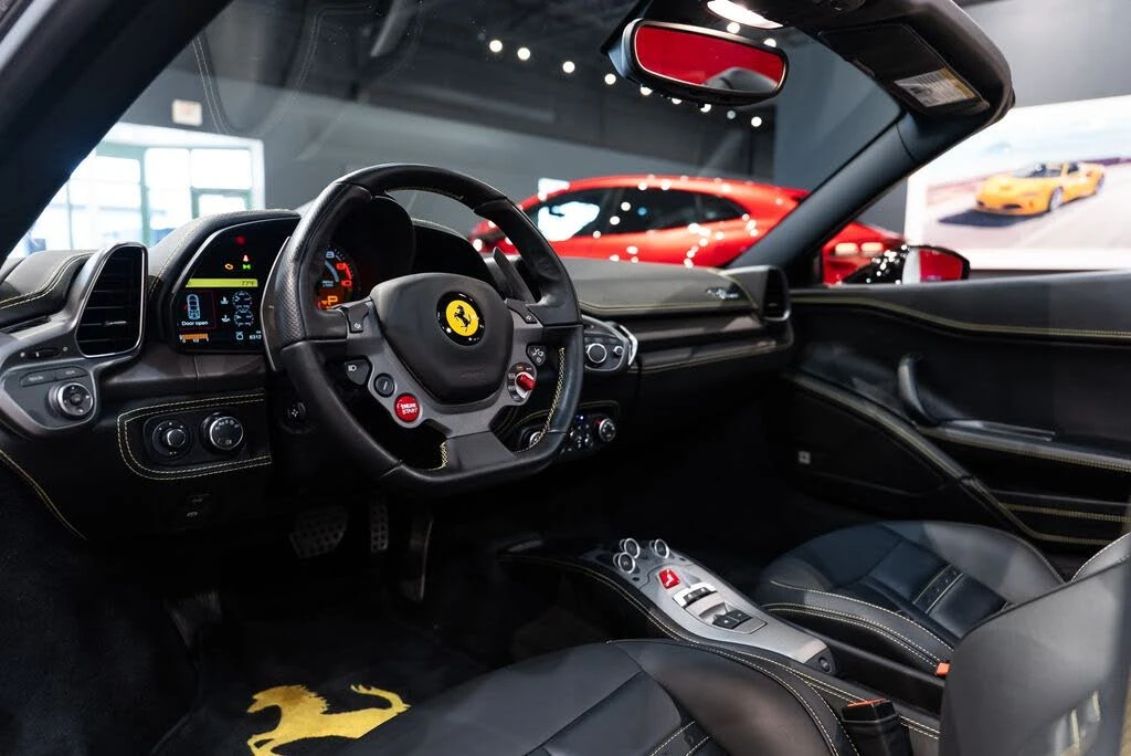 2014 Ferrari 458 Spider - Image 27 of 31