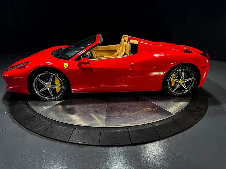 2014 Ferrari 458 Spider - Image 8 of 24
