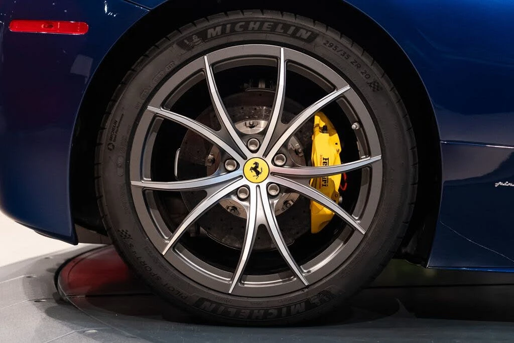 2014 Ferrari 458 Spider - Image 15 of 31