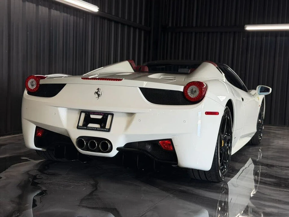2014 Ferrari 458 Spider - Image 11 of 24