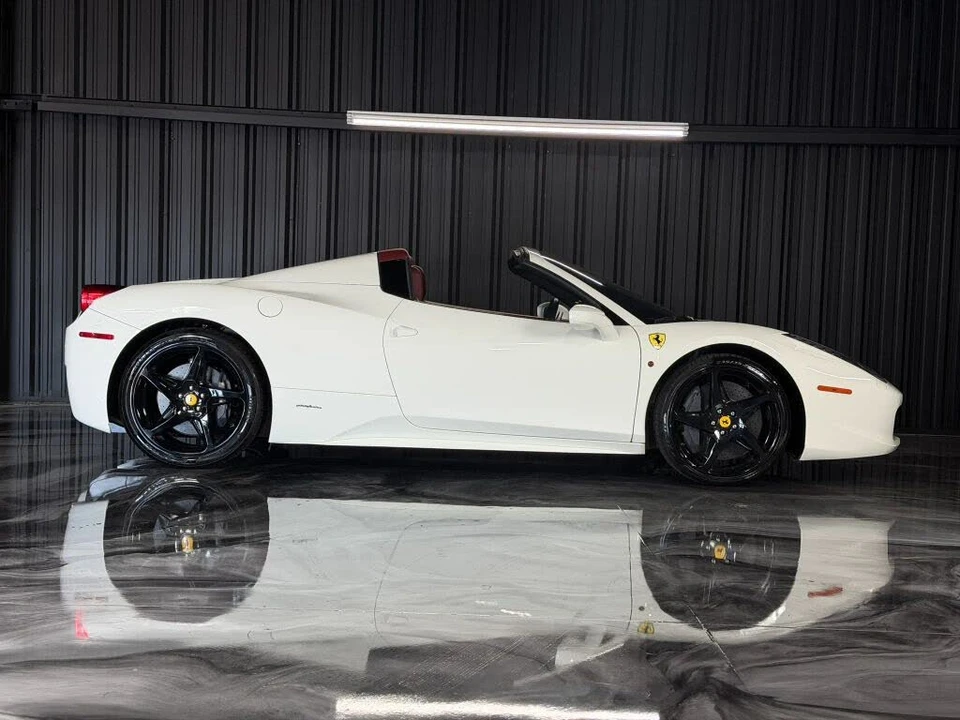 2014 Ferrari 458 Spider - Image 8 of 24