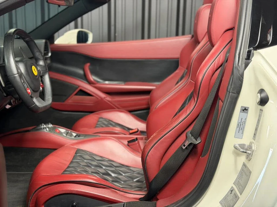 2014 Ferrari 458 Spider - Image 18 of 24