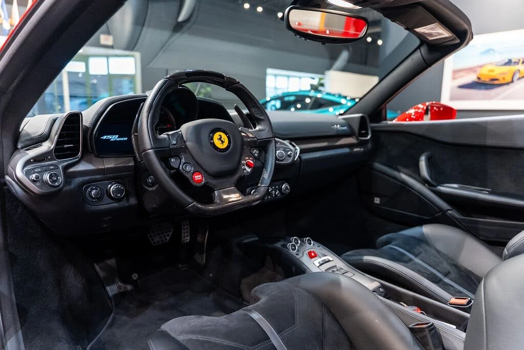 2014 Ferrari 458 Spider - Image 25 of 31