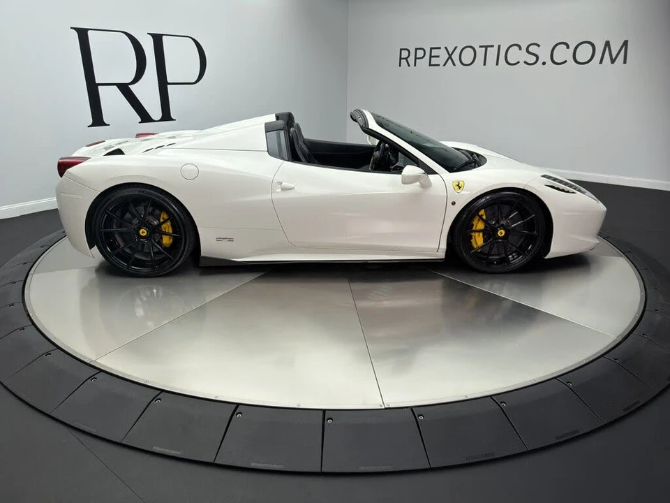 2014 Ferrari 458 Spider - Image 7 of 31