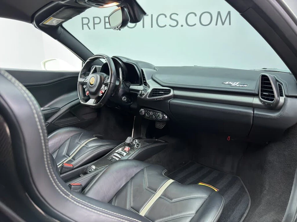 2014 Ferrari 458 Spider - Image 26 of 31
