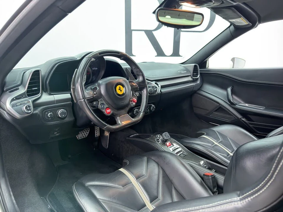2014 Ferrari 458 Spider - Image 24 of 31