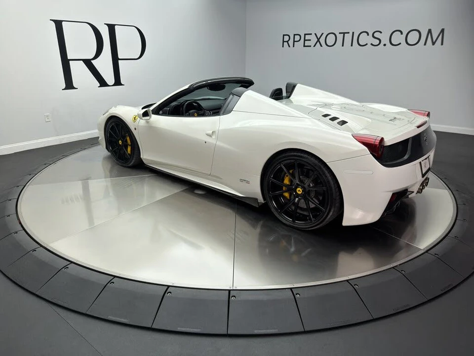2014 Ferrari 458 Spider - Image 4 of 31