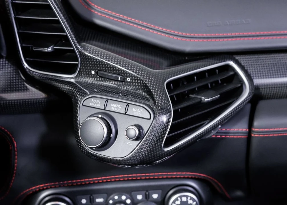2014 Ferrari 458 Spider - Image 28 of 31