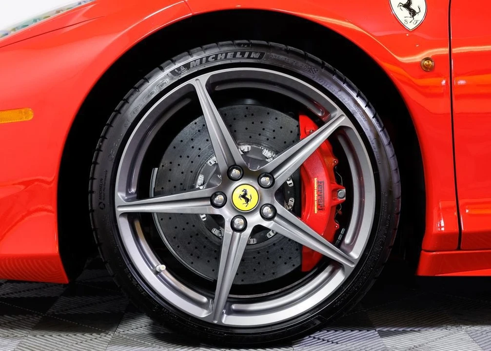2014 Ferrari 458 Spider - Image 9 of 31