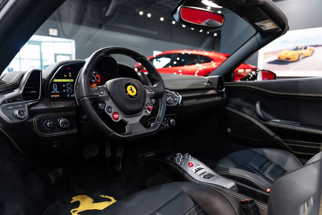 2014 Ferrari 458 Spider - Image 27 of 31