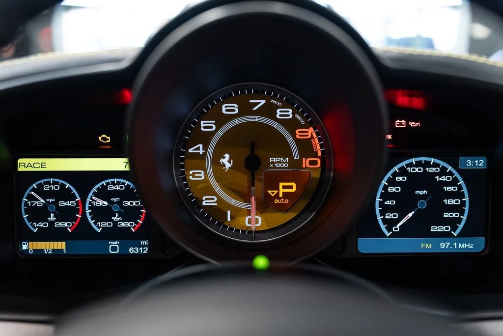 2014 Ferrari 458 Spider - Image 29 of 31
