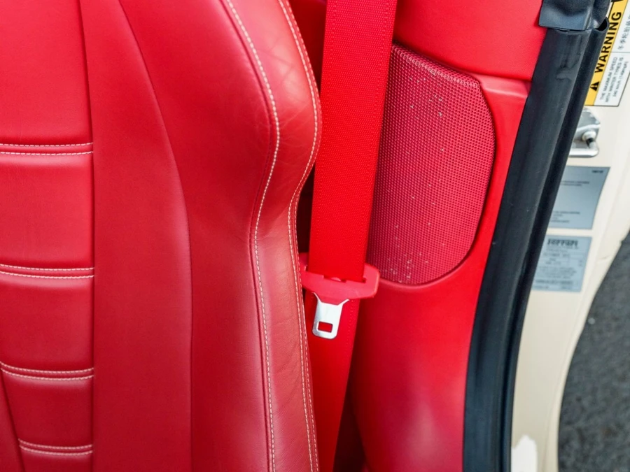 2014 Ferrari 458 Spider - Image 27 of 31