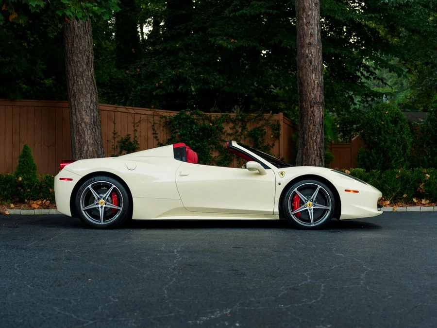 2014 Ferrari 458 Spider - Image 6 of 31