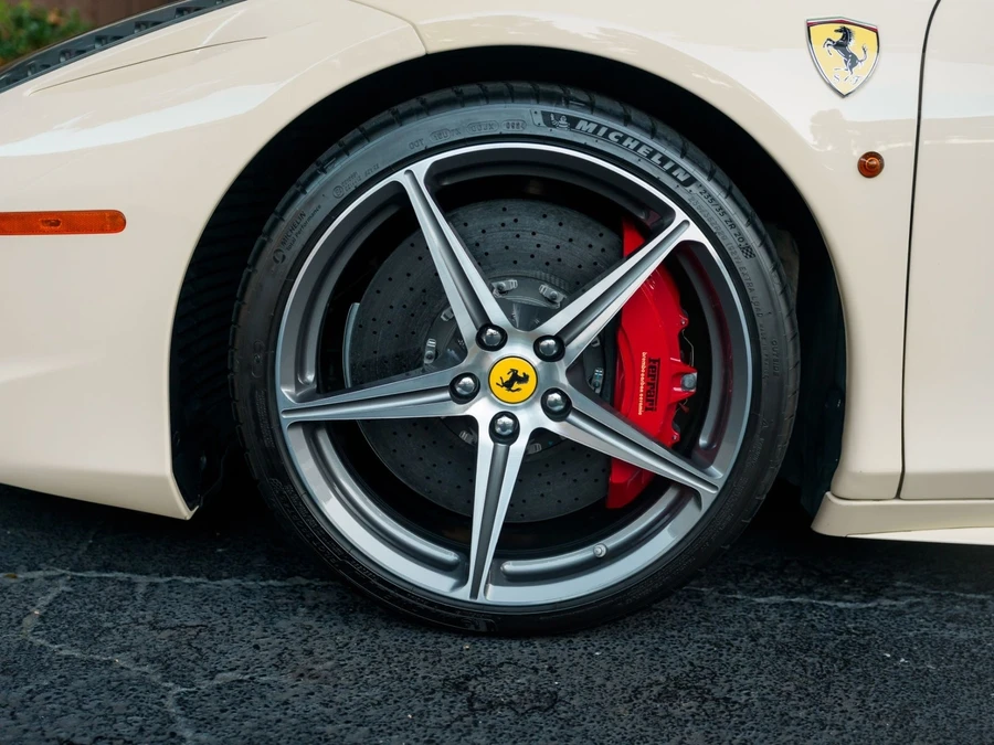 2014 Ferrari 458 Spider - Image 10 of 31