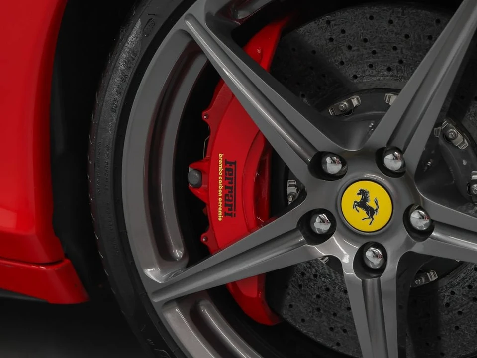2014 Ferrari 458 Spider - Image 13 of 31