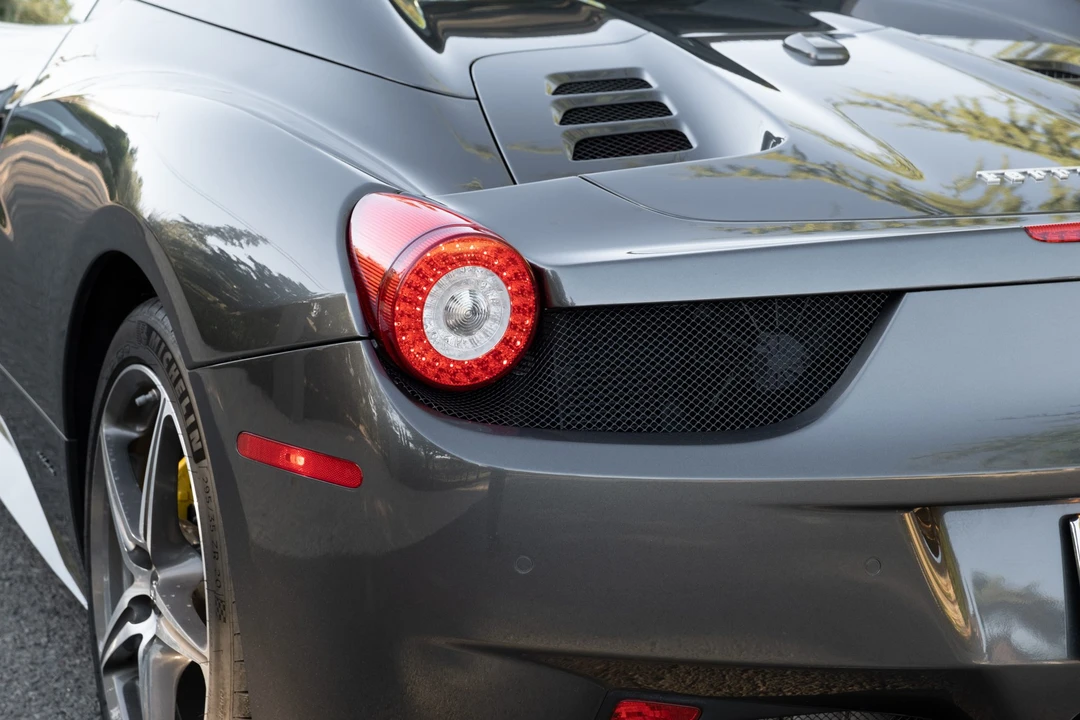 2014 Ferrari 458 Spider - Image 25 of 31