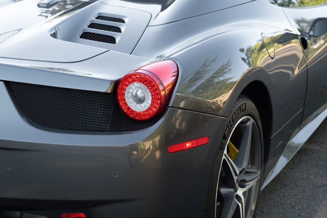 2014 Ferrari 458 Spider - Image 26 of 31