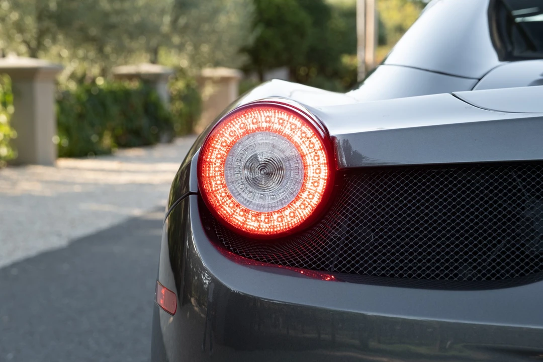 2014 Ferrari 458 Spider - Image 27 of 31