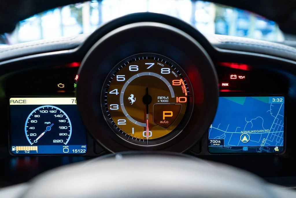 2014 Ferrari 458 Spider - Image 27 of 31