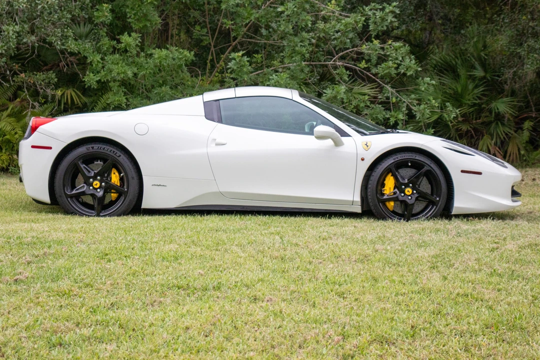 2014 Ferrari 458 Spider - Image 11 of 31