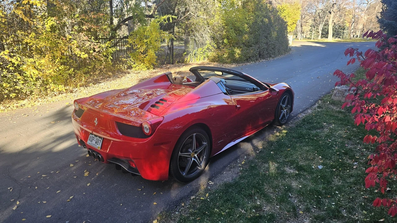 2014 Ferrari 458 Spider - Image 25 of 31