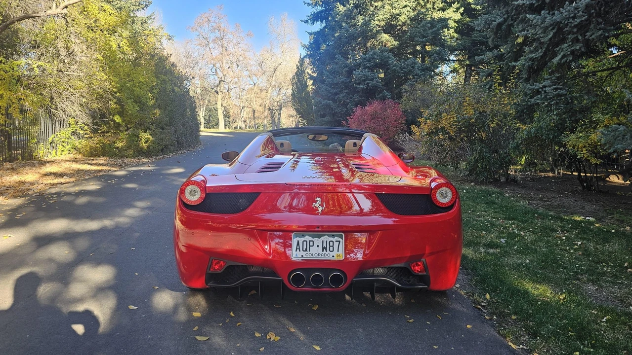 2014 Ferrari 458 Spider - Image 28 of 31