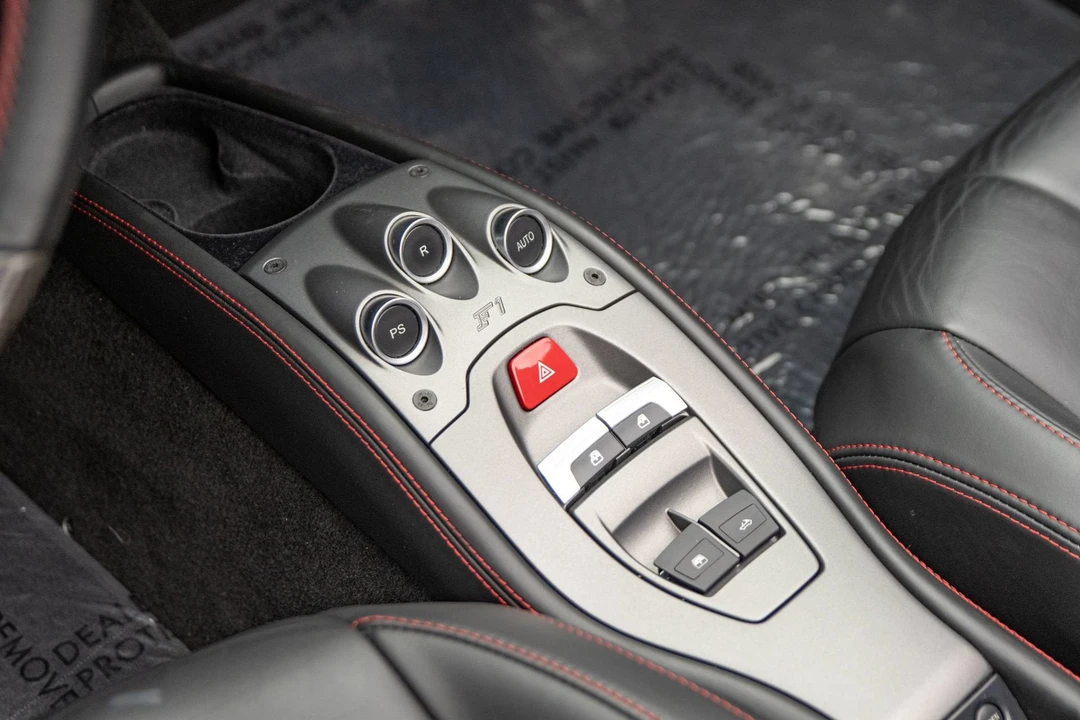 2014 Ferrari 458 Spider - Image 28 of 31