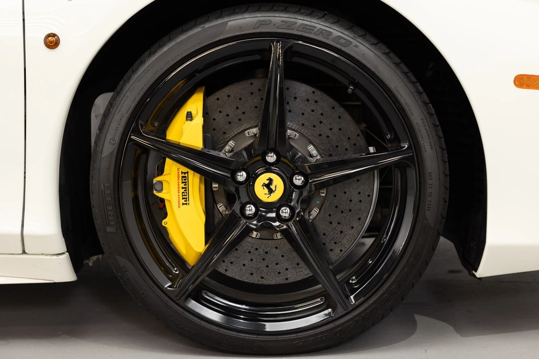 2014 Ferrari 458 Spider - Image 23 of 31