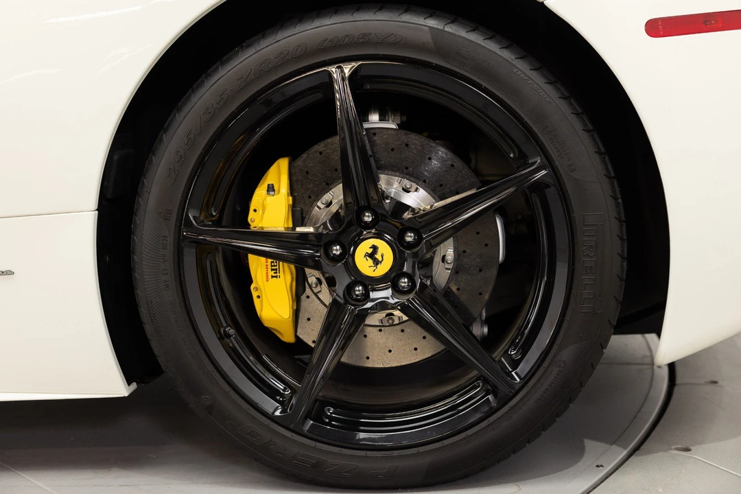 2014 Ferrari 458 Spider - Image 22 of 31