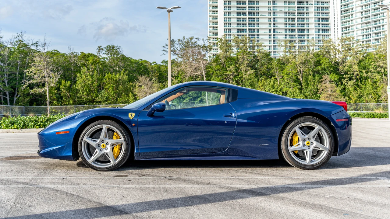 2014 Ferrari 458 Spider - Image 9 of 31
